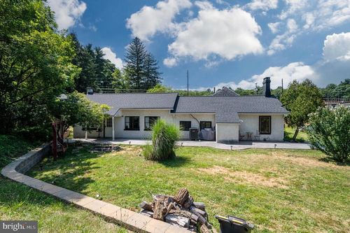22 Old Seton Rd, MOHNTON, PA, 19540-7940 | Card Image