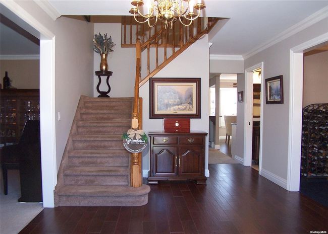 Foyer with tile floor | Image 13