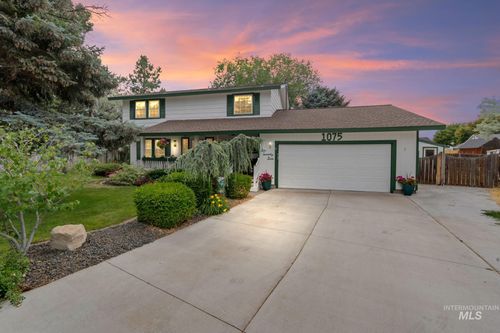 1075 Teal Cir, Mountain Home, ID, 83647-3371 | Card Image