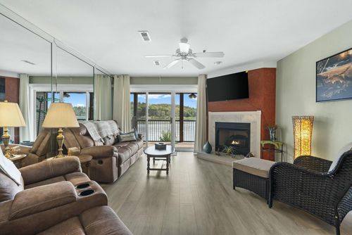 1a-159 Cedar Glen Ct, Camdenton, MO, 65020-5622 | Card Image