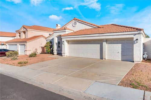 8 Sandwedge Dr, Henderson, NV, 89074-1708 | Card Image