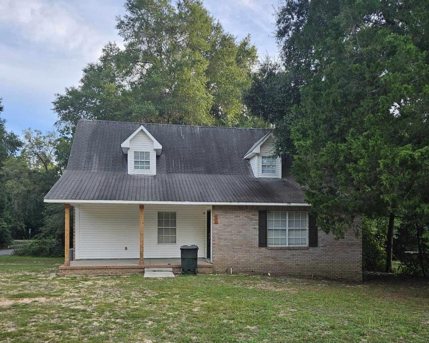 Burdick Ave, Defuniak Springs, FL 32433