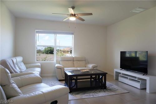 517 Kismet Pkwy W, Cape Coral, FL, 33993-8790 | Card Image