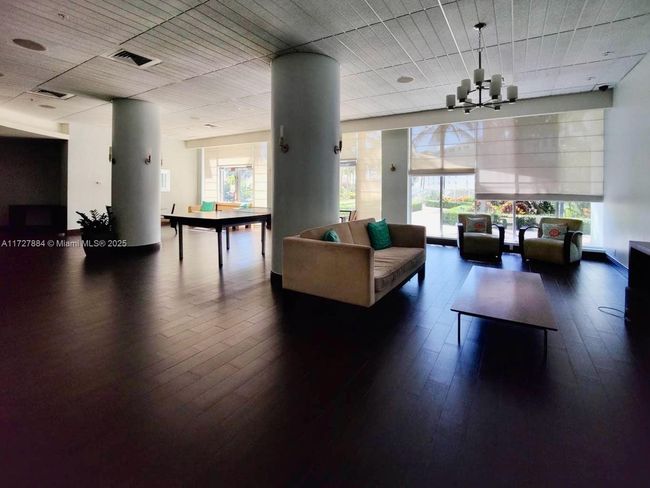APT-2W - 3801 S Ocean Dr, Condo with 2 bedrooms, 2 bathrooms and null parking in Hollywood FL | Image 18