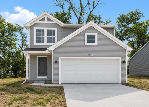 1002 Cedarwood Dr, Greenville, MI, 48838-2647 | Card Image