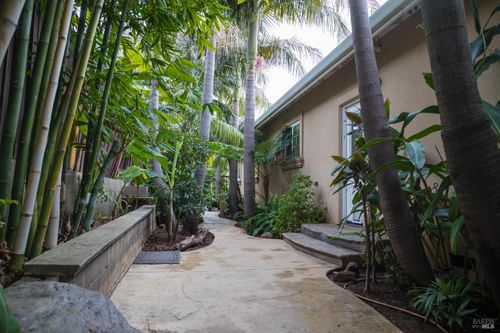 504 Palms Dr, Martinez, CA, 94553-1434 | Card Image