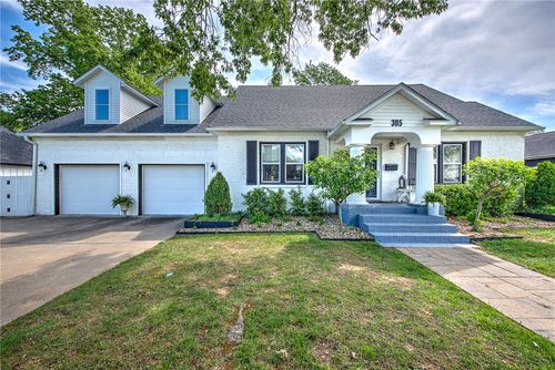 305 Sw E St, Bentonville, AR, 72712-5718 | Card Image