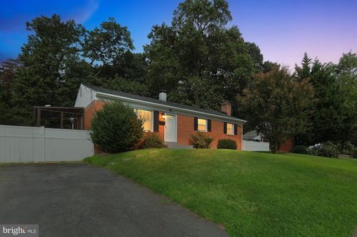 1940 Richmond Ave, Woodbridge, VA, 22191-2446 | Card Image