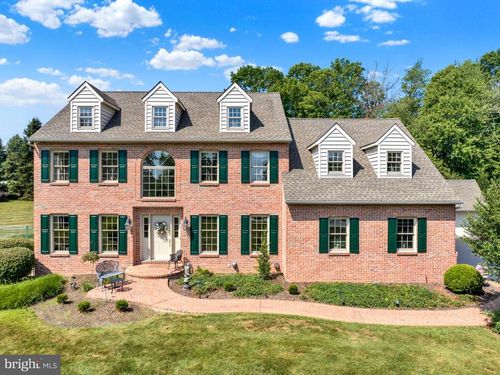 85 Bollinger Rd, ELVERSON, PA, 19520-9152 | Card Image