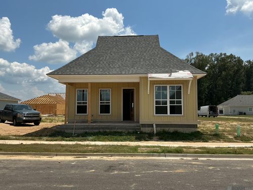 1216 Applewood Dr, Zachary, LA, 70791-7880 | Card Image