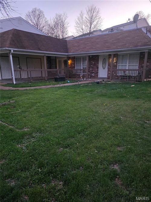 2533 Belmont Dr, High Ridge, MO, 63049-2421 | Card Image