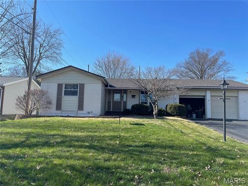 2313 Esquline Dr, Fenton, MO, 63026-2208 | Card Image
