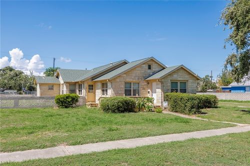 126 N Whitney St, Aransas Pass, TX, 78336-3620 | Card Image
