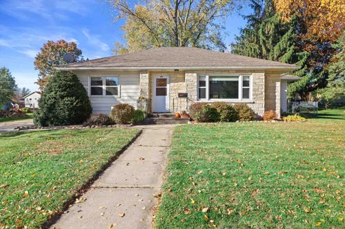 555 Edison Street, Waterloo, WI, 53594 | Card Image