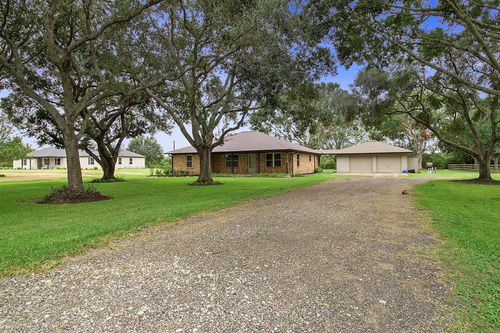 9819 Ironwood Ln, Richmond, TX, 77469-9430 | Card Image