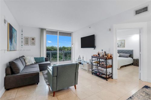 apt-415-5077 Nw 7th St, Miami, FL, 33126-3461 | Card Image