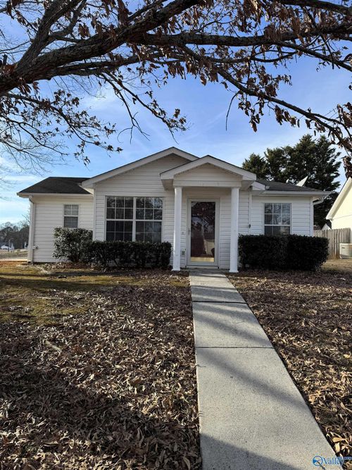 107 Sugar Bluff Ln Nw, Madison, AL, 35757-6849 | Card Image