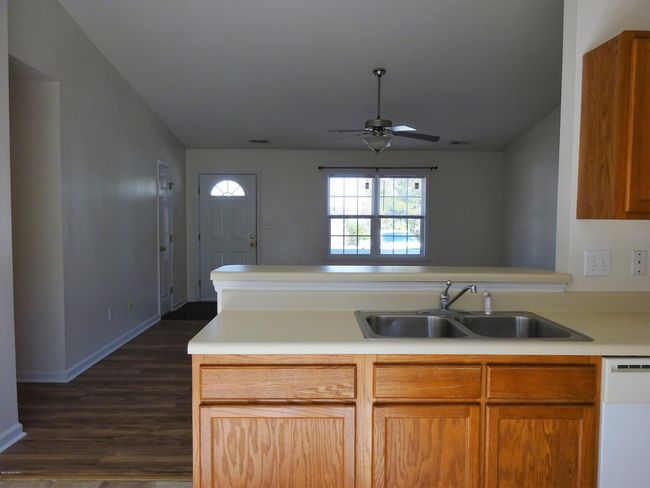 141 Daphne Dr, House other with 3 bedrooms, 2 bathrooms and 2 parking in Hubert NC | Image 9