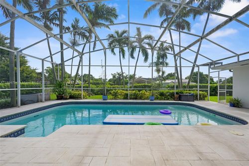 8330 Sw 171st St, Palmetto Bay, FL, 33157-4736 | Card Image