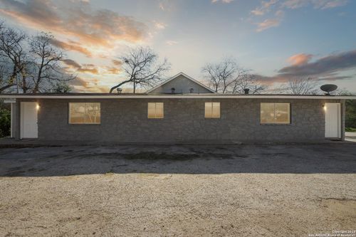 810 Zachry Dr, San Antonio, TX, 78228-4137 | Card Image