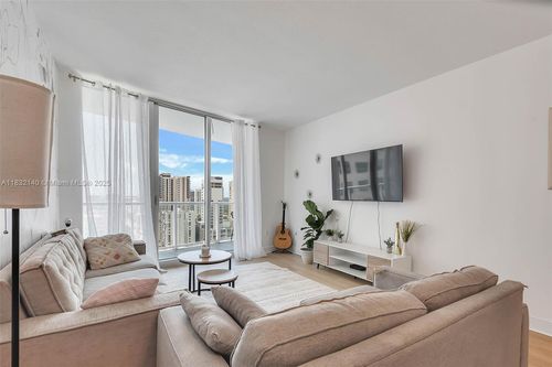 apt-2204-185 Sw 7th St, Miami, FL, 33130-2974 | Card Image