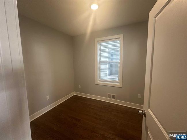 518 Hickory St, Home with 3 bedrooms, 3 bathrooms and null parking in Kearny NJ | Image 4