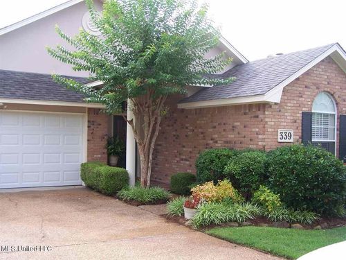 339 Cascades Cir E, Clinton, MS, 39056-6109 | Card Image