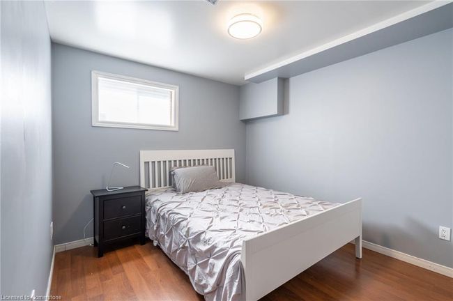 2 Bronte Crt, Townhouse with 4 bedrooms, 4 bathrooms and 3 parking in Dundas ON | Image 30