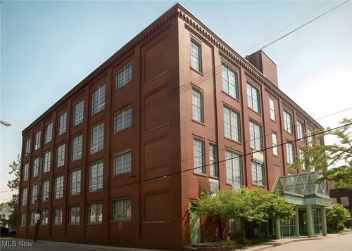 3167 Fulton Rd, Cleveland, OH, 44109-1465 | Card Image