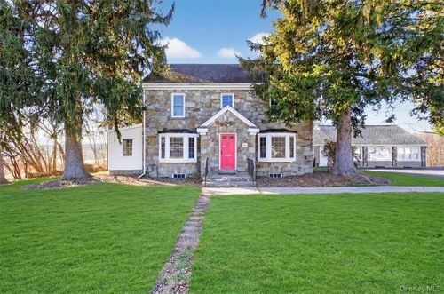 563 Temple Hill Rd, New Windsor, NY, 12553-5534 | Card Image