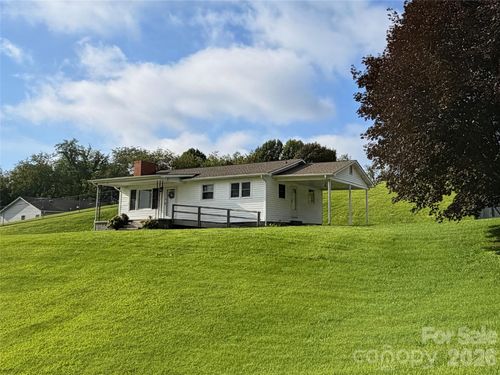 175 Hampshire Dr, Waynesville, NC, 28786-6921 | Card Image