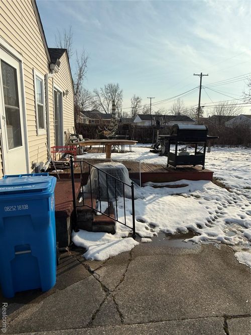 30509 Townley St, Madison Heights, MI, 48071-5222 | Card Image