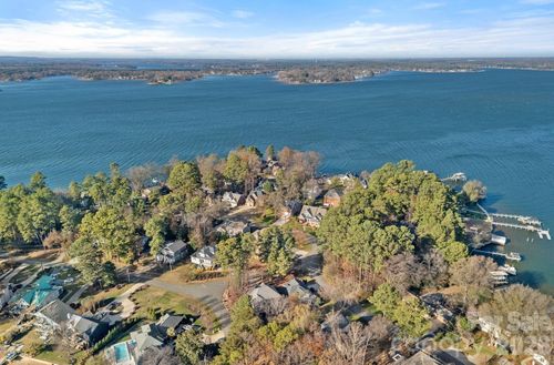 21307 Island Forest Dr, Cornelius, NC, 28031-7131 | Card Image