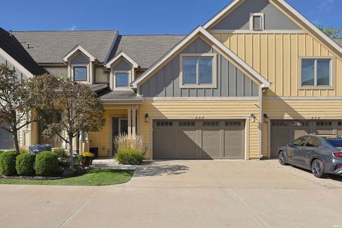 8-534 Kamm Island Pl, Mishawaka, IN, 46544-1250 | Card Image