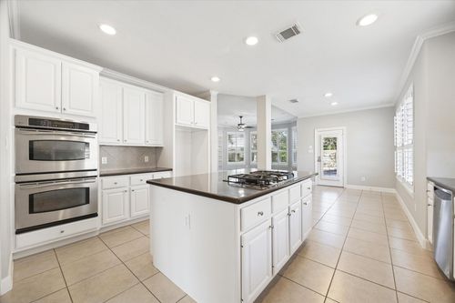 1611 Hill Spring Dr, Sugar Land, TX, 77479-6528 | Card Image