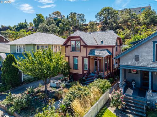 412 E 4th St, The Dalles, OR, 97058-2602 | Card Image