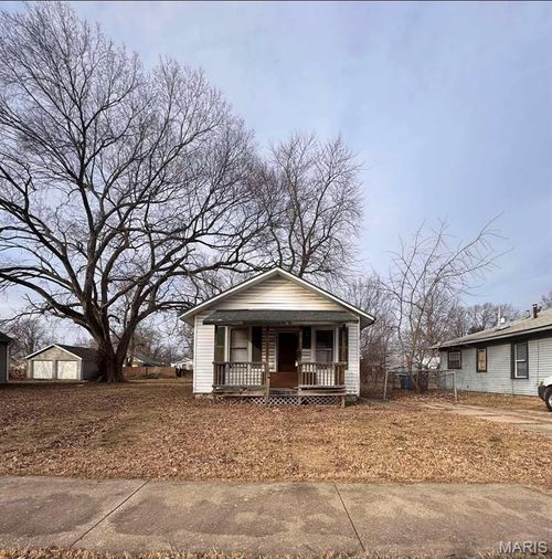 2933 Warren Ave, Granite City, IL, 62040-5843 | Card Image