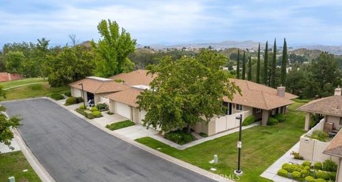 26172 Rainbow Glen Dr, Newhall, CA, 91321-1369 | Card Image