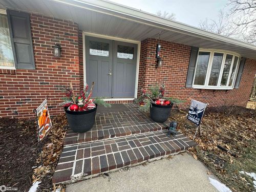 920 Woodland Dr, Centerville, IA, 52544-2040 | Card Image