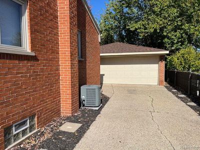 32724 Cambridge Street, Home with 3 bedrooms, 2 bathrooms and null parking in Garden City MI | Image 3