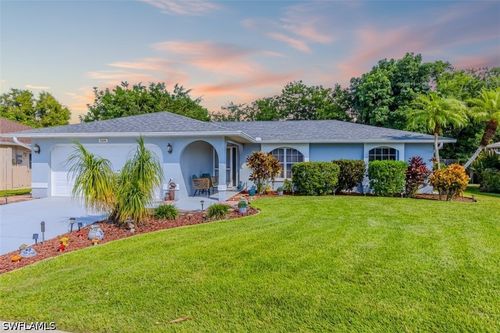 124 Versailles Cir, NAPLES, FL, 34112-7143 | Card Image