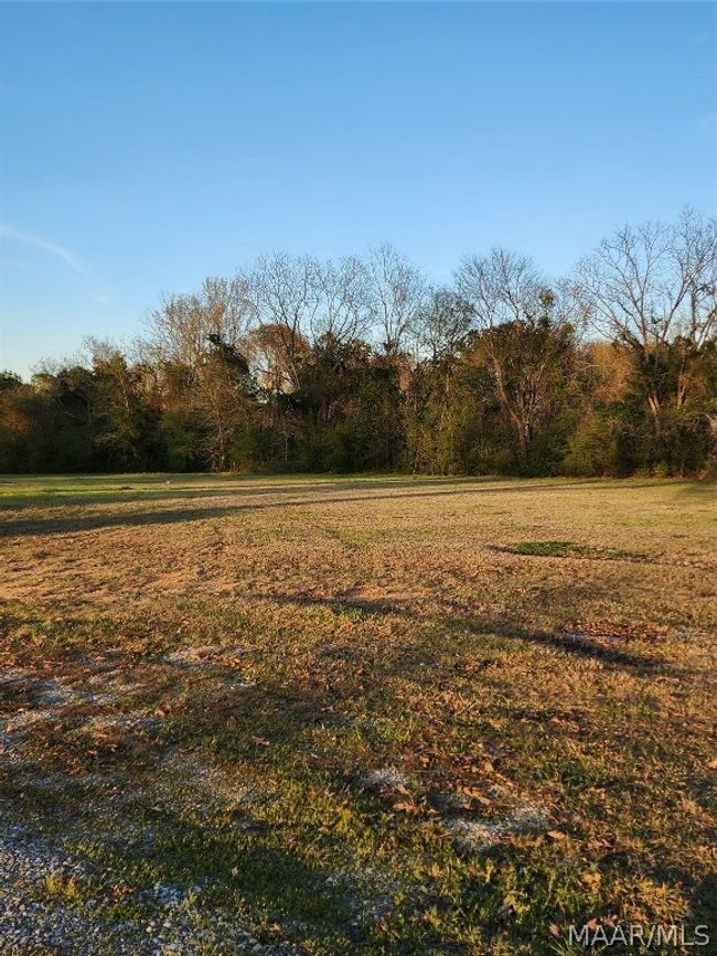 1432 Ingram Rd, House other with 4 bedrooms, 2 bathrooms and null parking in Elmore AL | Image 4