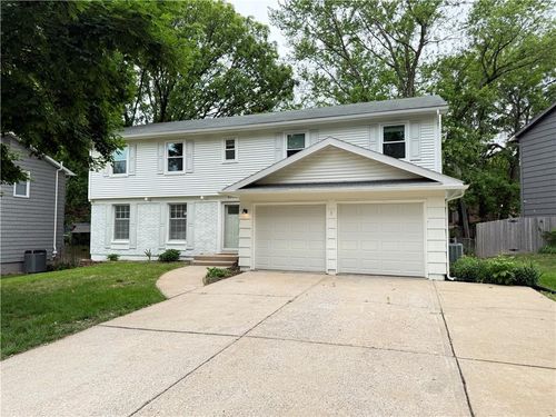 8906 Grant St, Overland Park, KS, 66212-3858 | Card Image