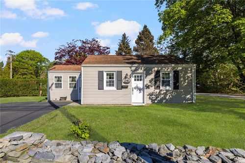 41 Southwest Ave, Jamestown, RI, 02835-1102 | Card Image