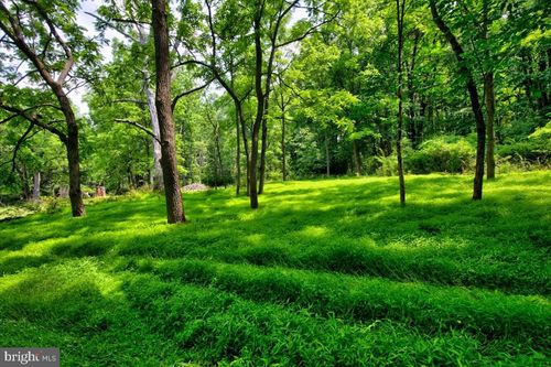 16 Birch Dr, BARTO, PA, 19504-9120 | Card Image