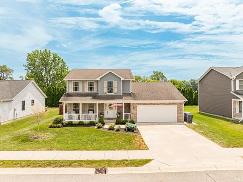 9805 Oak Hammock Dr, Yorktown, IN, 47396-9149 | Card Image