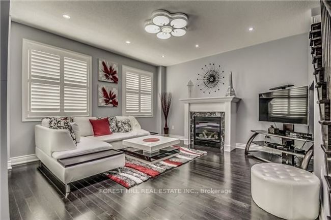 7 Grogan St, House other with 5 bedrooms, 5 bathrooms and 2 parking in Ajax ON | Image 4