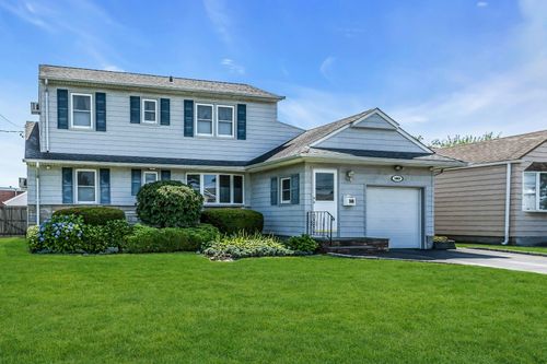 1063 Ott Ln, Merrick, NY, 11566-1315 | Card Image