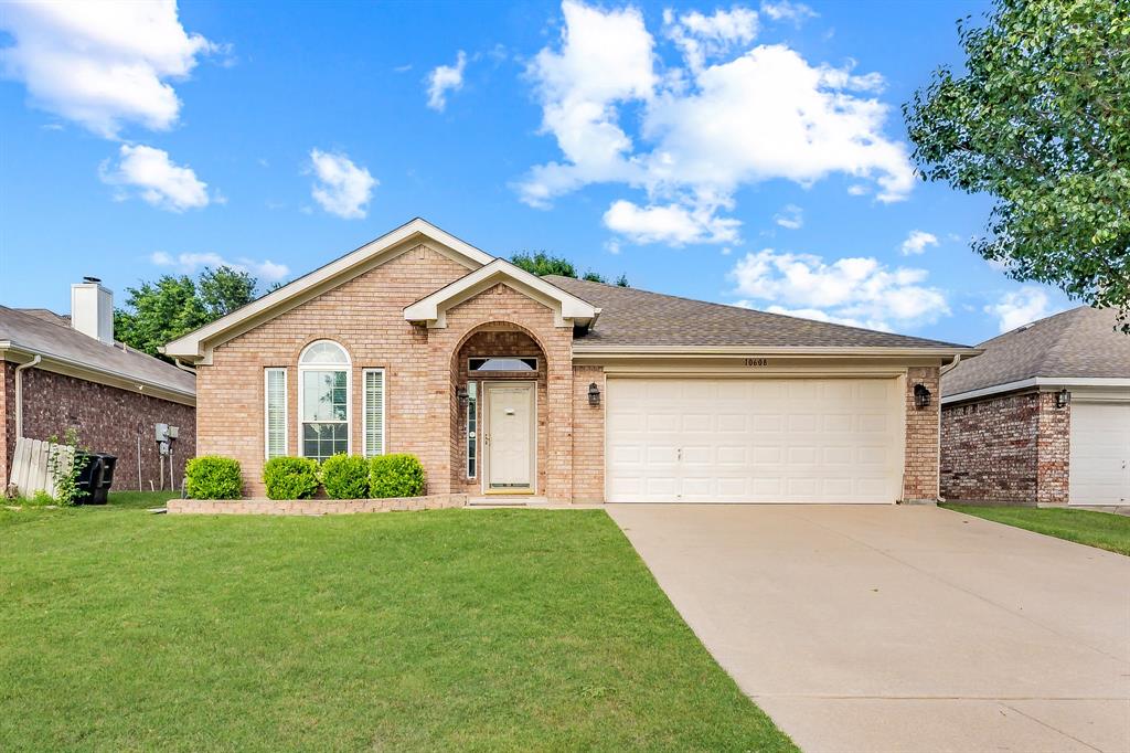 Aransas Dr, Fort Worth, TX 76131