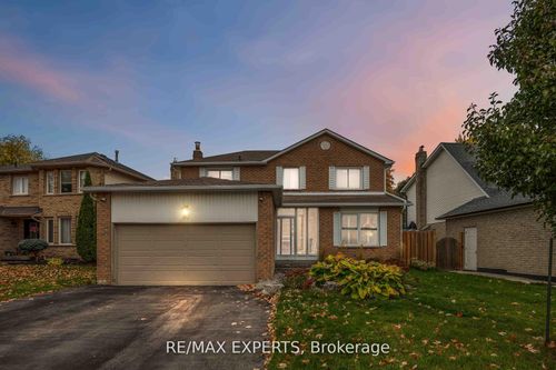 93 Stiver Dr, Newmarket, ON, L3Y7W2 | Card Image